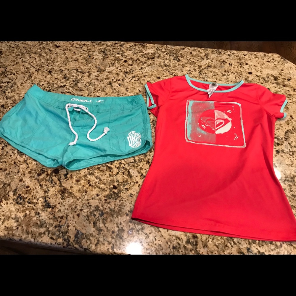 Roxy Rash guard and O’Neil shorts (Juniors SZ L)